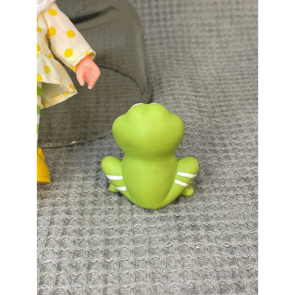 Vintage Strawberry Shortcake Lemon Meringue Doll + Frappe Frog Original Outfit